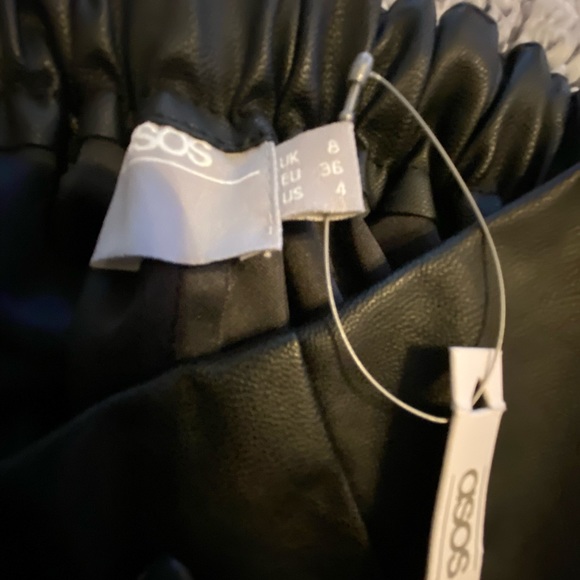 ASOS faux leather skirt - Picture 4 of 4